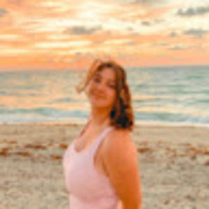 Meet your Posher, Chloe